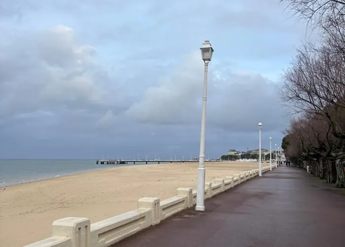 Front De 1ere Ligne * 阿卡雄